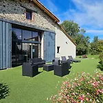 펜션 Le Petit Loup Grande Maison De Charme En Campagne LʼOie